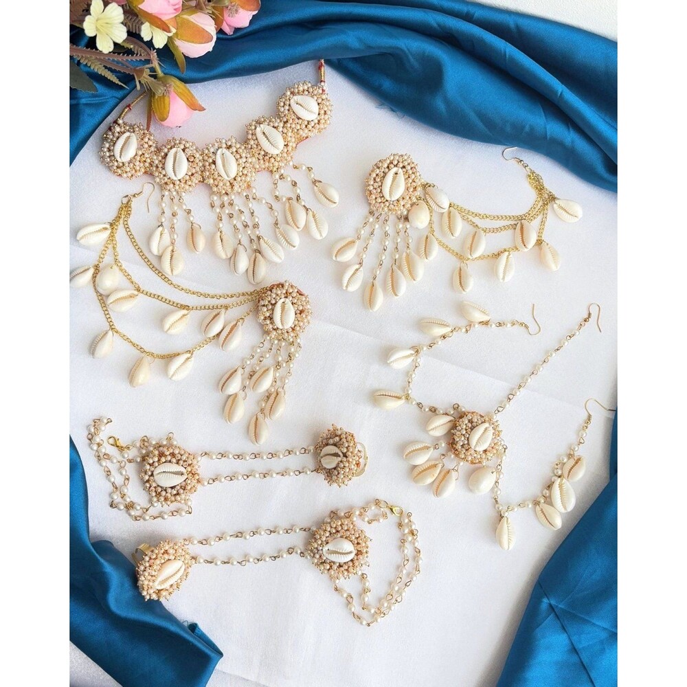 Haldi jewelry shell set + facelet